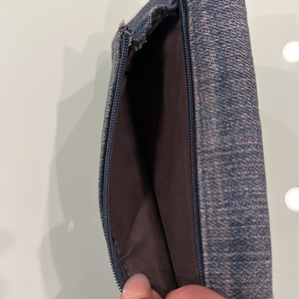 Guess wallet - Picture 5 of 7